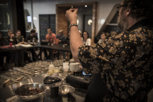 Celui que l’on surnomme « le Chasseur d’épices » a visité les étudiants en Techniques en gestion d’un établissement en restauration (TGER) au Cégep de Saint-Jérôme (CSTJ), le 7 octobre dernier.