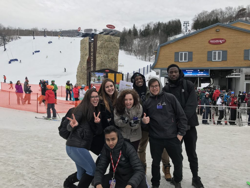 F8FBA4C3-0D8F-4A5D-BF48-1737E7141F16