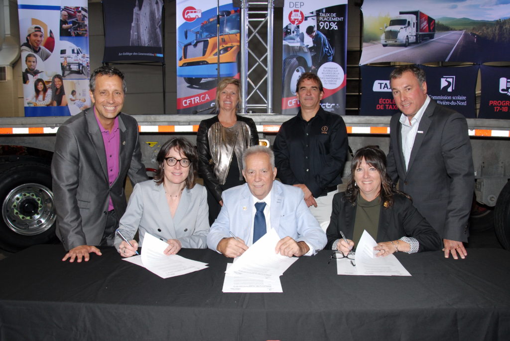 Photo-Conférence-de-presse-8-septembre-2017