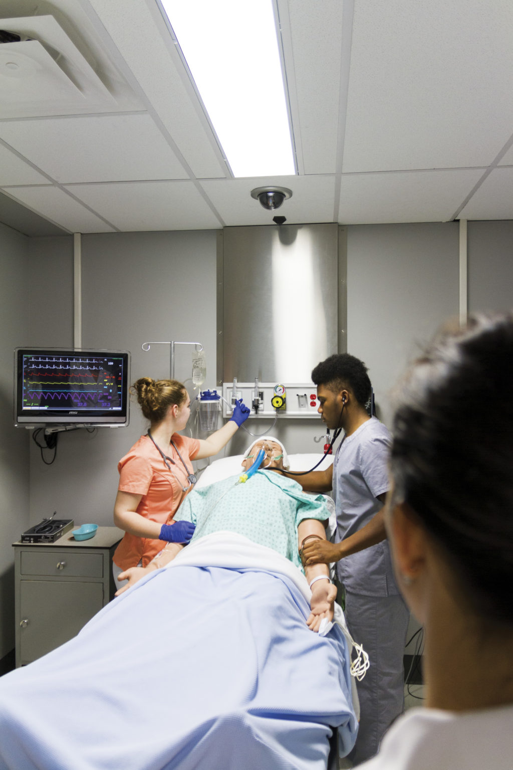 prospectus_h2015_soins_mannequinsHauteFidelite_7_print