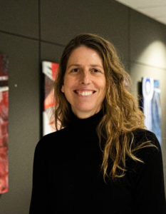 Édith de la Sablonnière, chercheuse principale et enseignante au CSTJ.