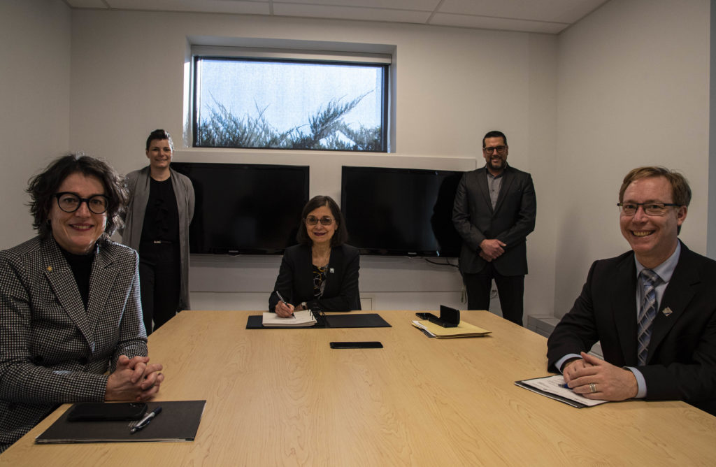 Photo_signature_Livre dor_McCann