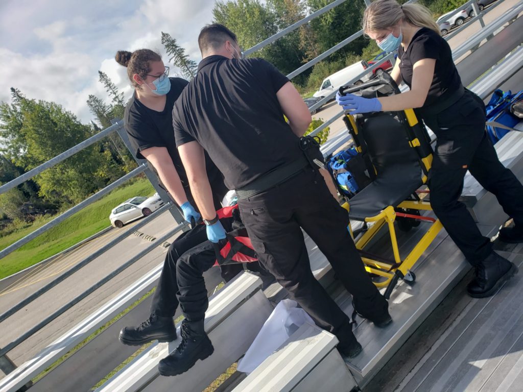 Étudiants en soins préhospitaliers d'urgence
