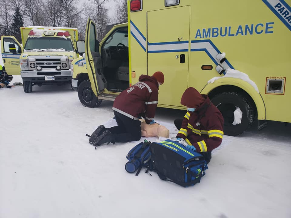 Étudiants en soins préhospitaliers d'urgence