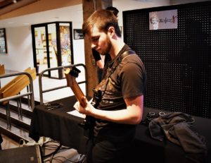 Musicien avec une guitare